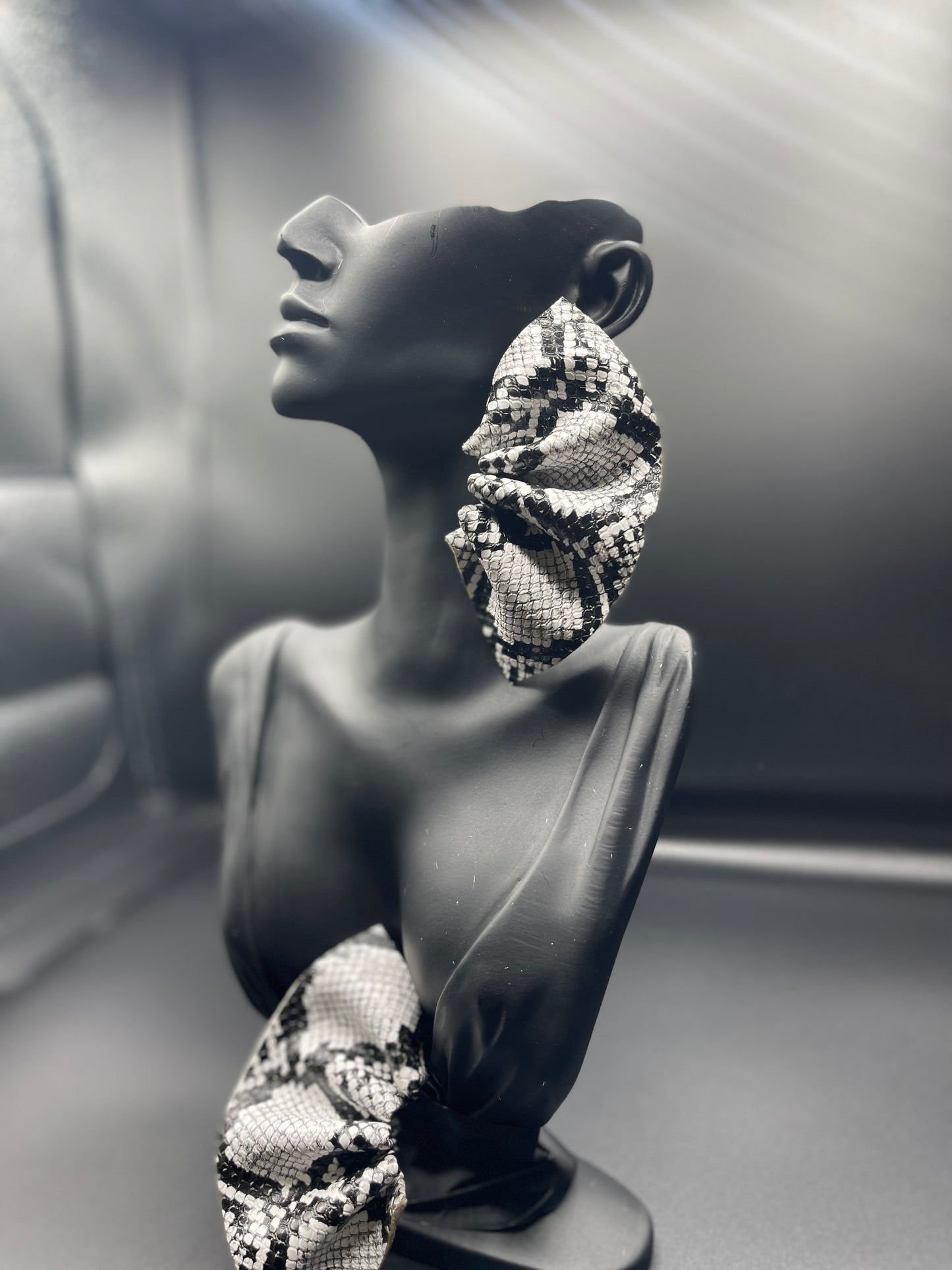 Z.Co Black/White Snake